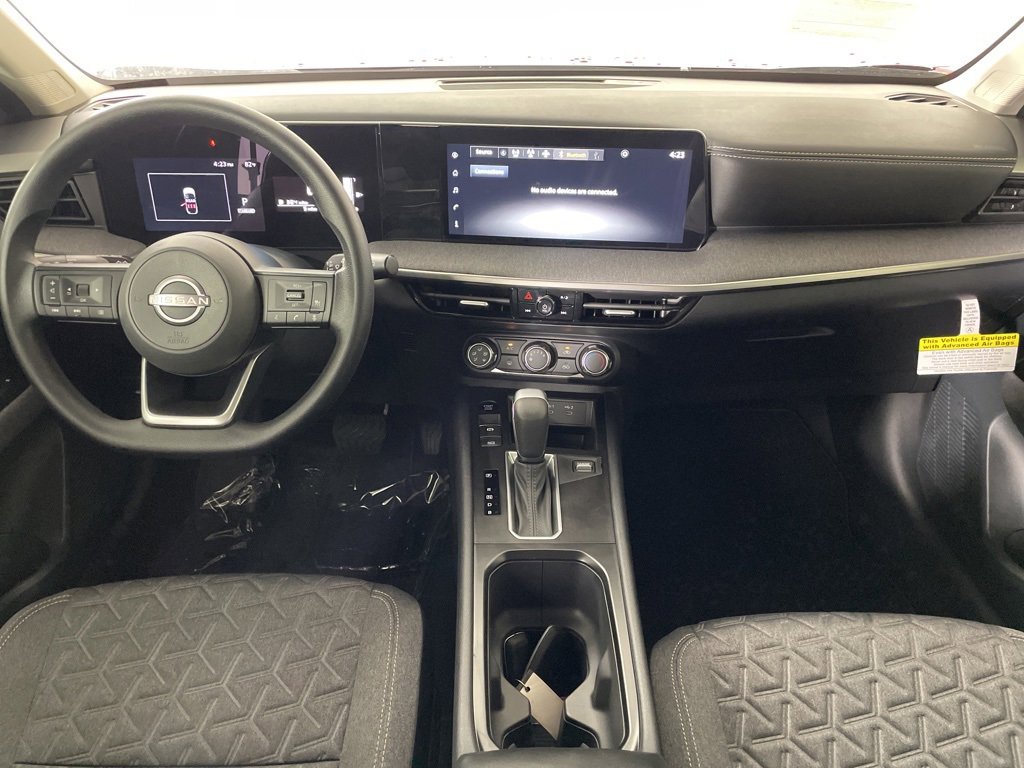 New 2025 Nissan Kicks SV image 36