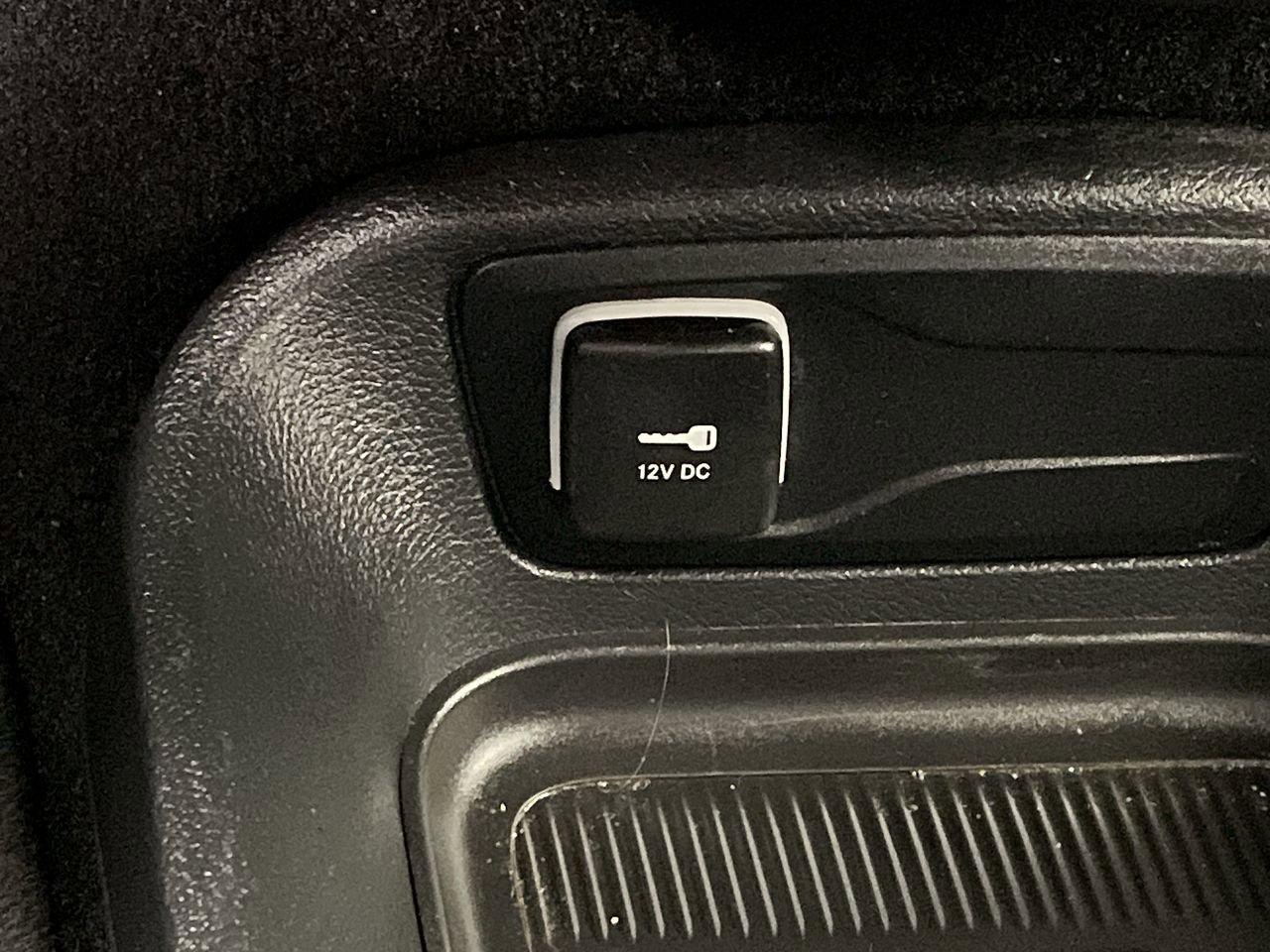 Used 2025 Chrysler Pacifica Select FWD image 23