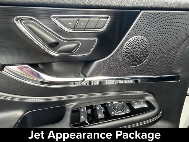 Used 2026 Lincoln Corsair Premiere AWD/4WD image 14