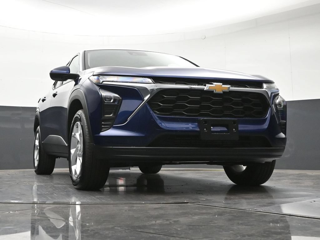 Certified 2024 Chevrolet Trax LS w/ LS Convenience Package FWD image 30