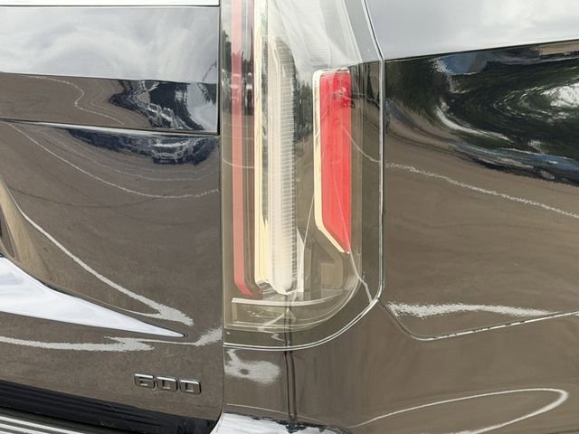 Used 2022 Cadillac Escalade Premium Luxury w/ Performance Package AWD/4WD image 7