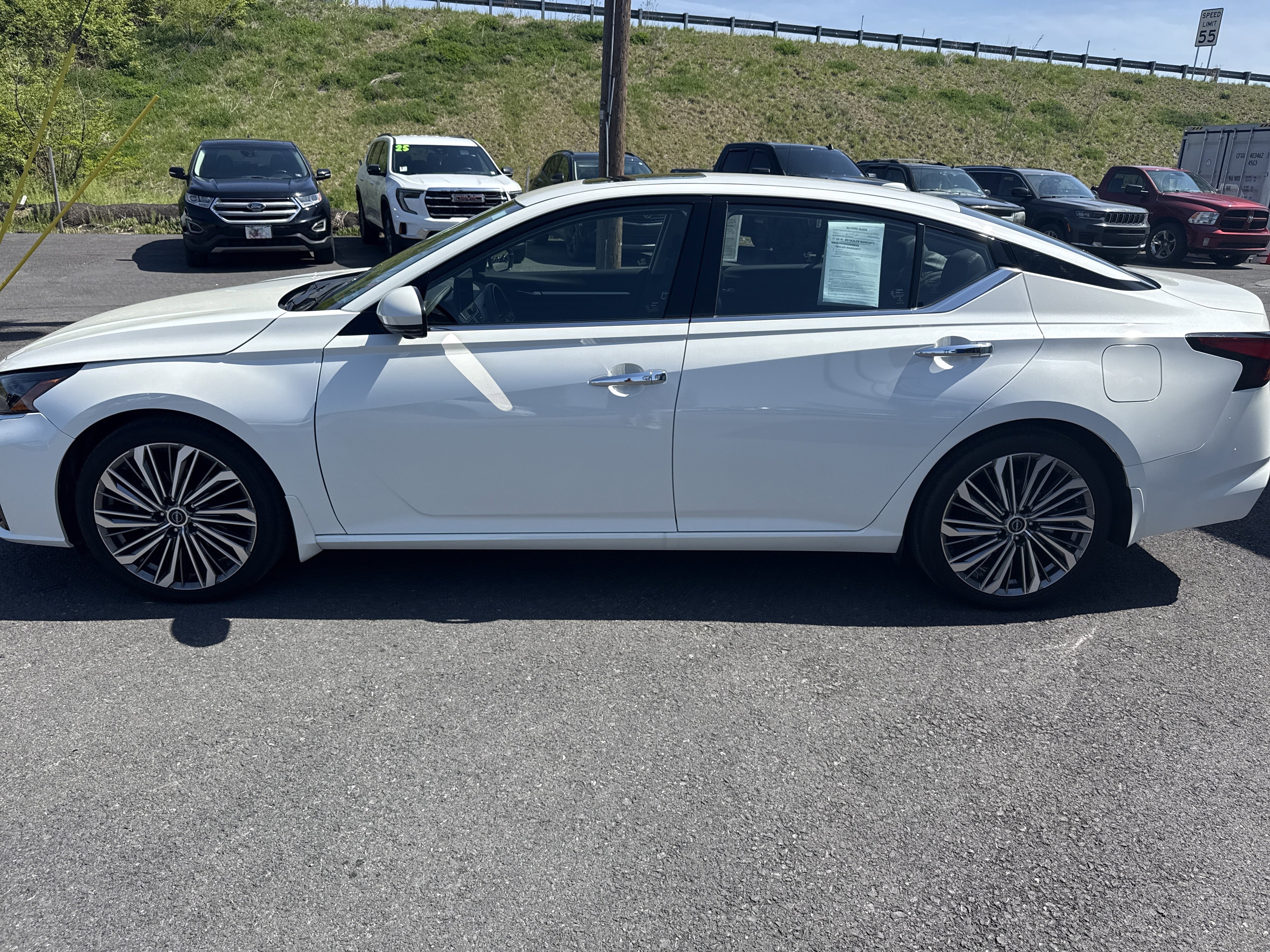 Used 2024 Nissan Altima 2.5 SL image 7