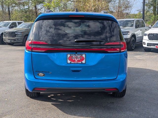 New 2026 Chrysler Pacifica Select image 6