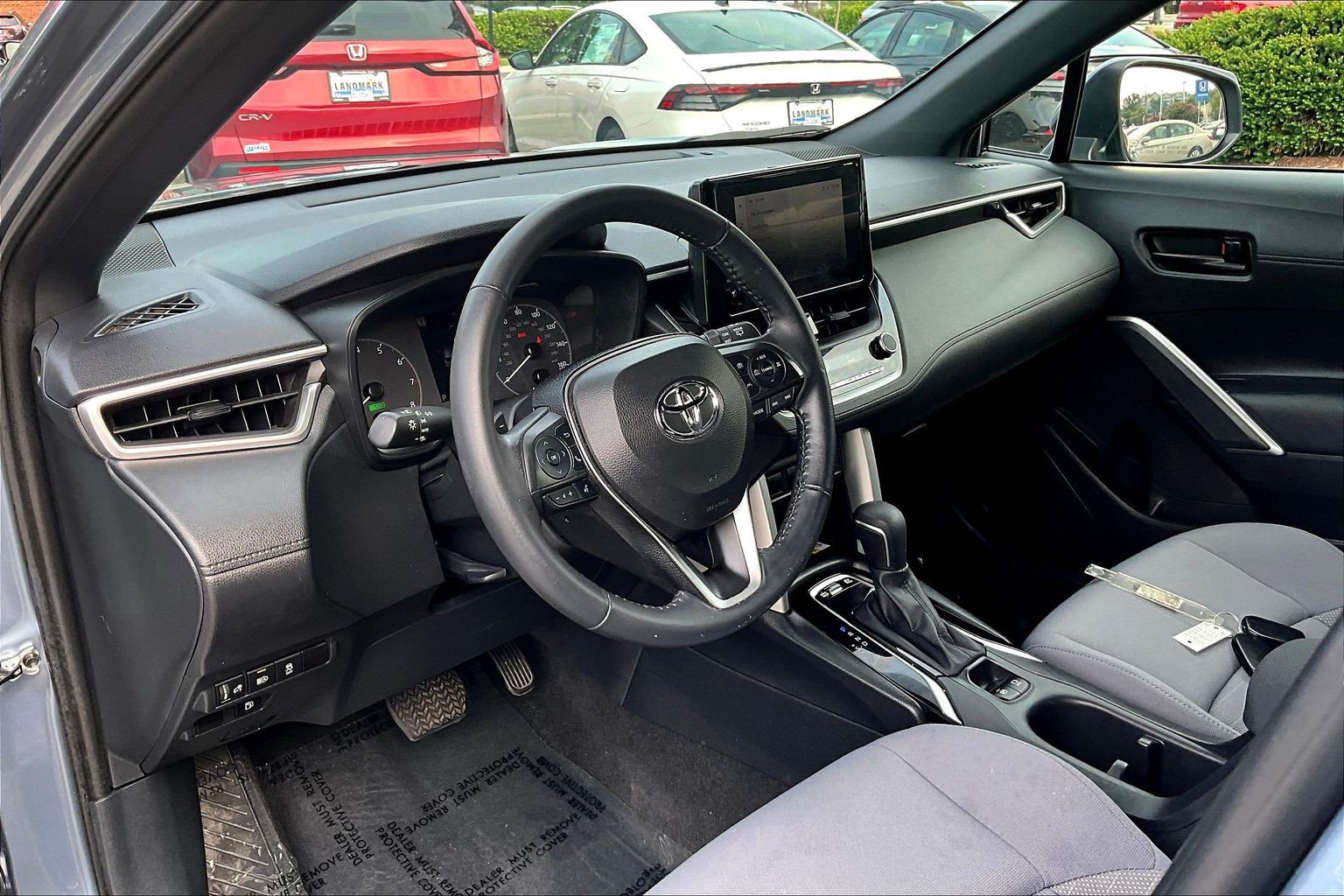 Used 2023 Toyota Corolla Cross AWD Hybrid w/ Moonroof Package image 13
