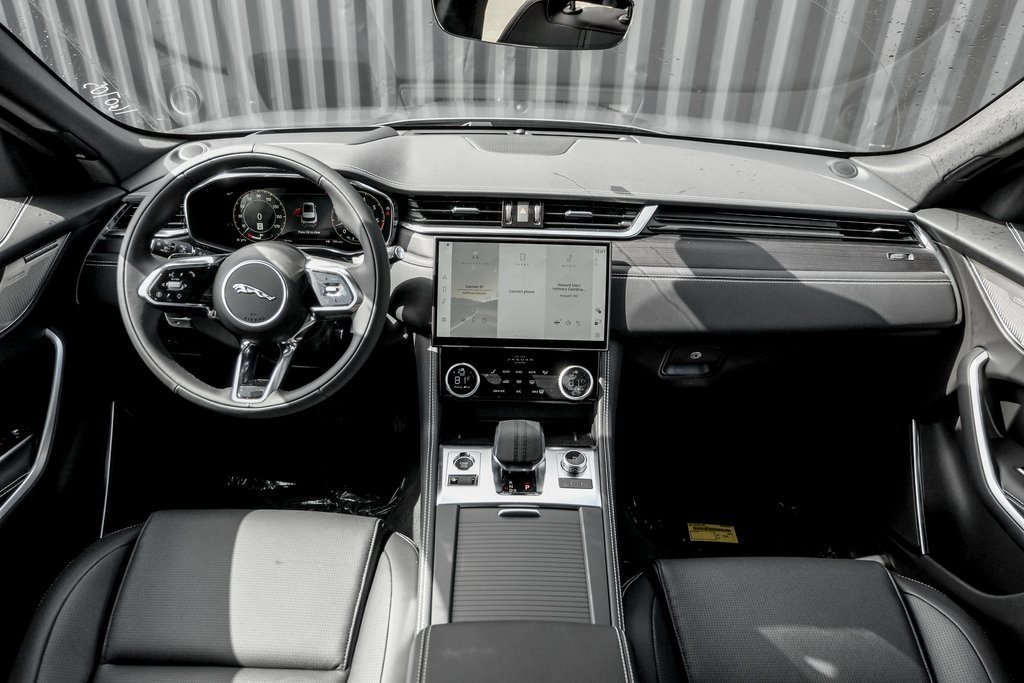 New 2026 Jaguar F-PACE R-Dynamic S image 19