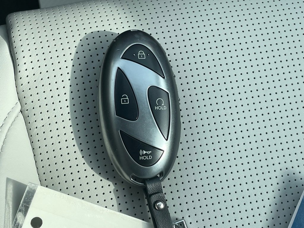 Used 2024 Hyundai Santa Fe Calligraphy image 40