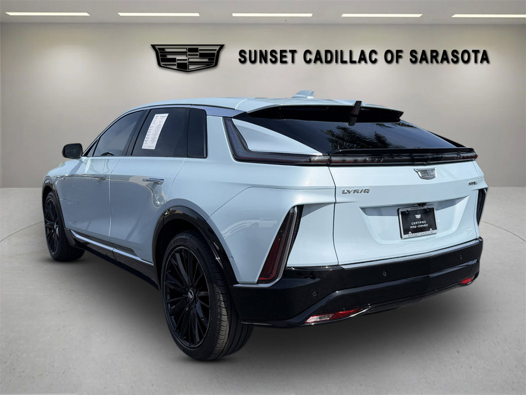 Certified 2024 Cadillac Lyriq Luxury AWD/4WD image 5