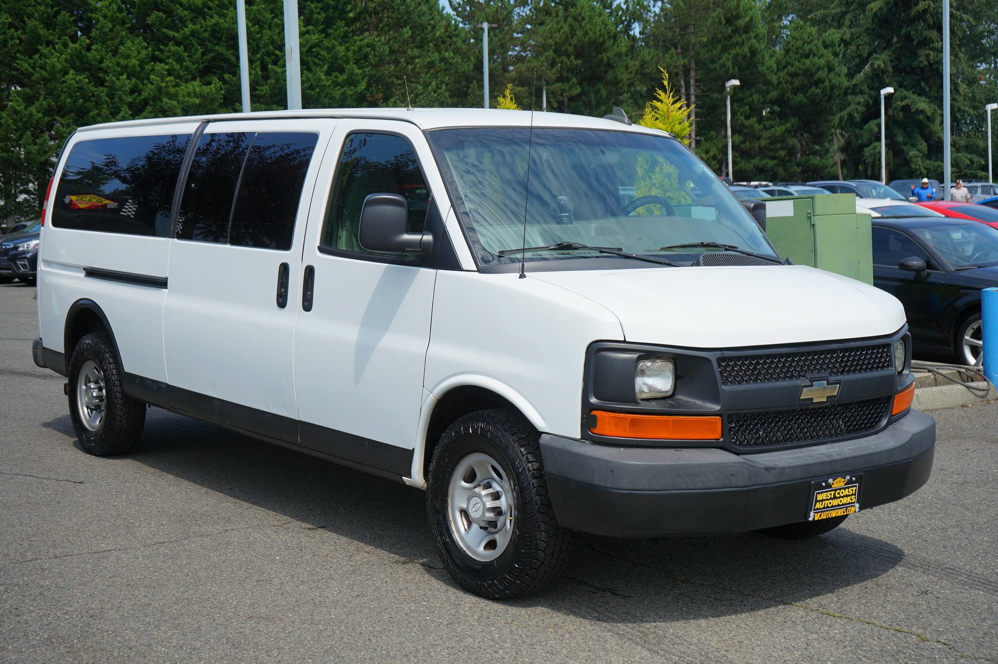 Used 2017 Chevrolet Express 3500 LS RWD image 8