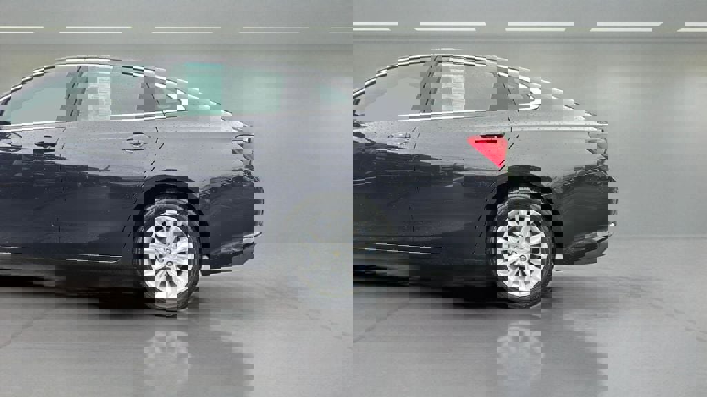 Used 2023 Chevrolet Malibu LT image 21