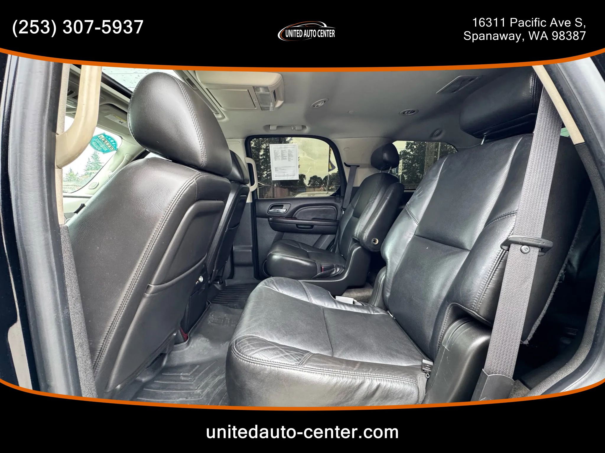 Used 2010 Cadillac Escalade Premium image 9