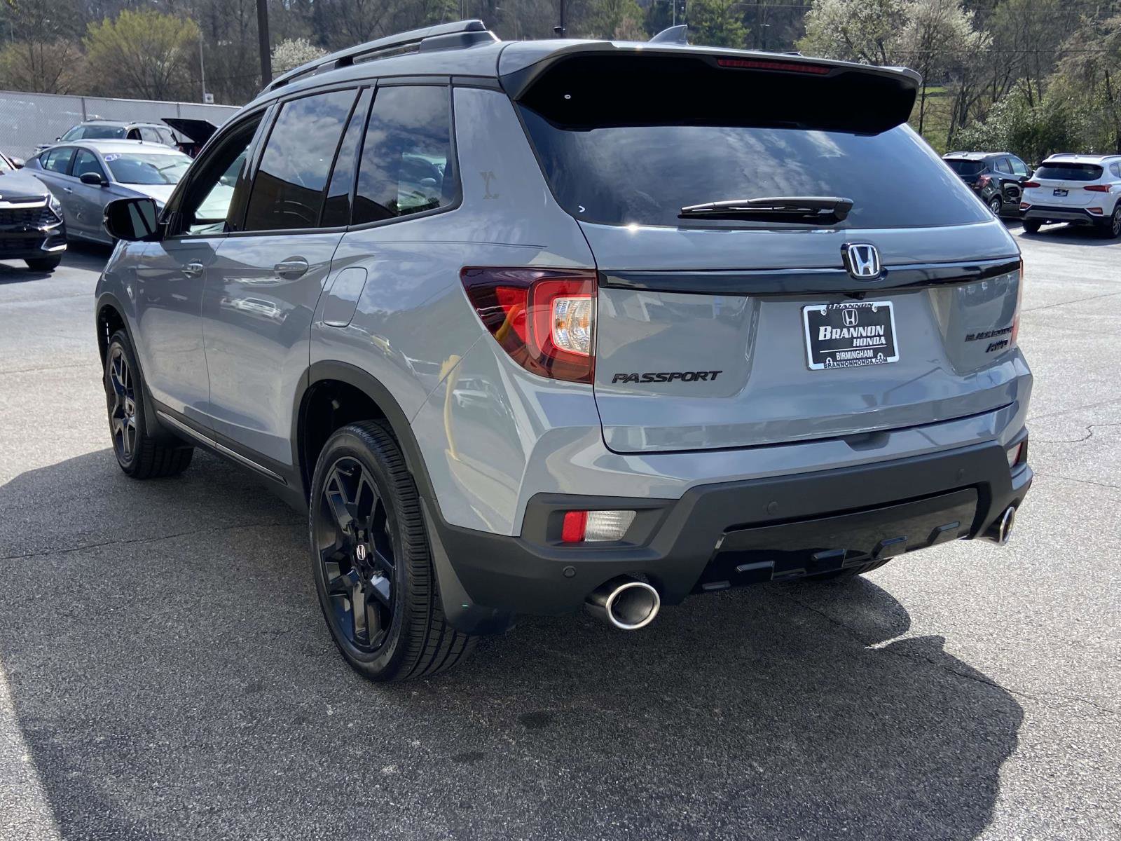 Certified 2024 Honda Passport Black Edition image 3