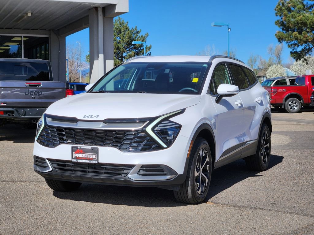 Used 2025 Kia Sportage EX image 4