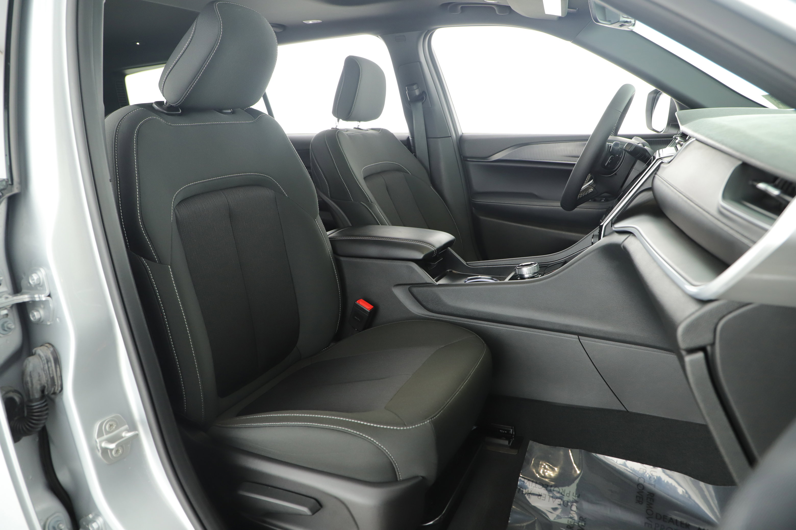 Used 2025 Jeep Grand Cherokee L Laredo w/ Luxury Tech Group I image 20