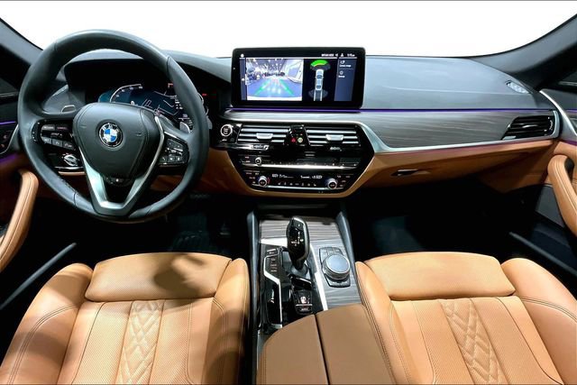 Used 2023 BMW 530i xDrive w/ Premium Package image 14