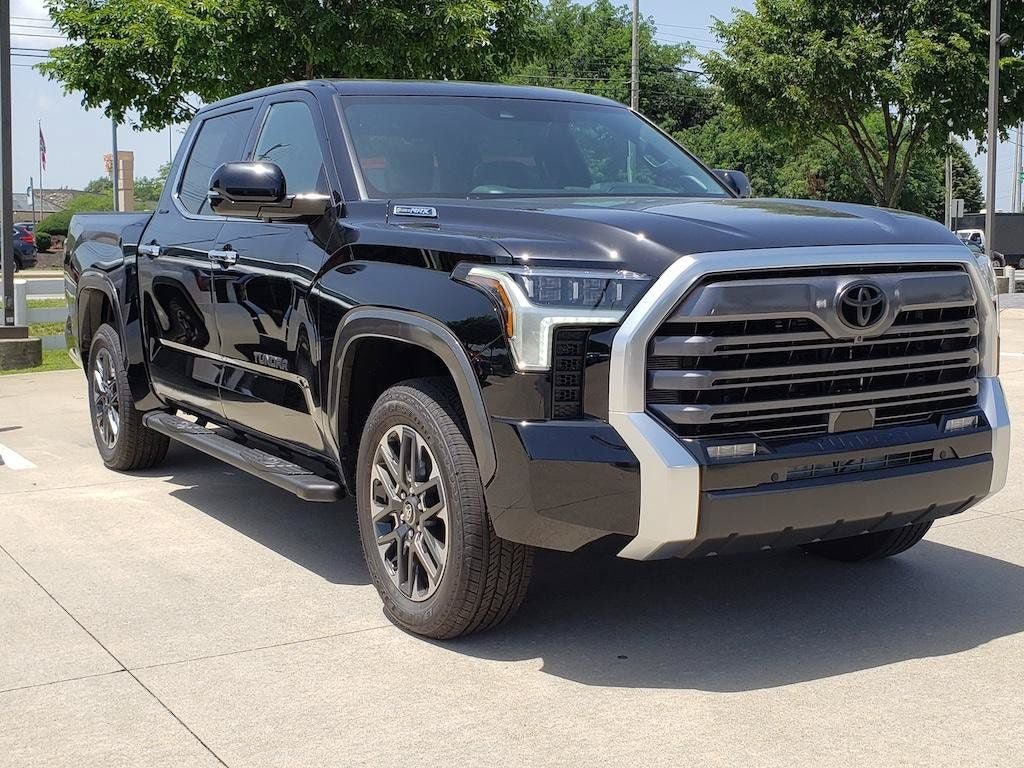 New 2026 Toyota Tundra Limited AWD/4WD image 3