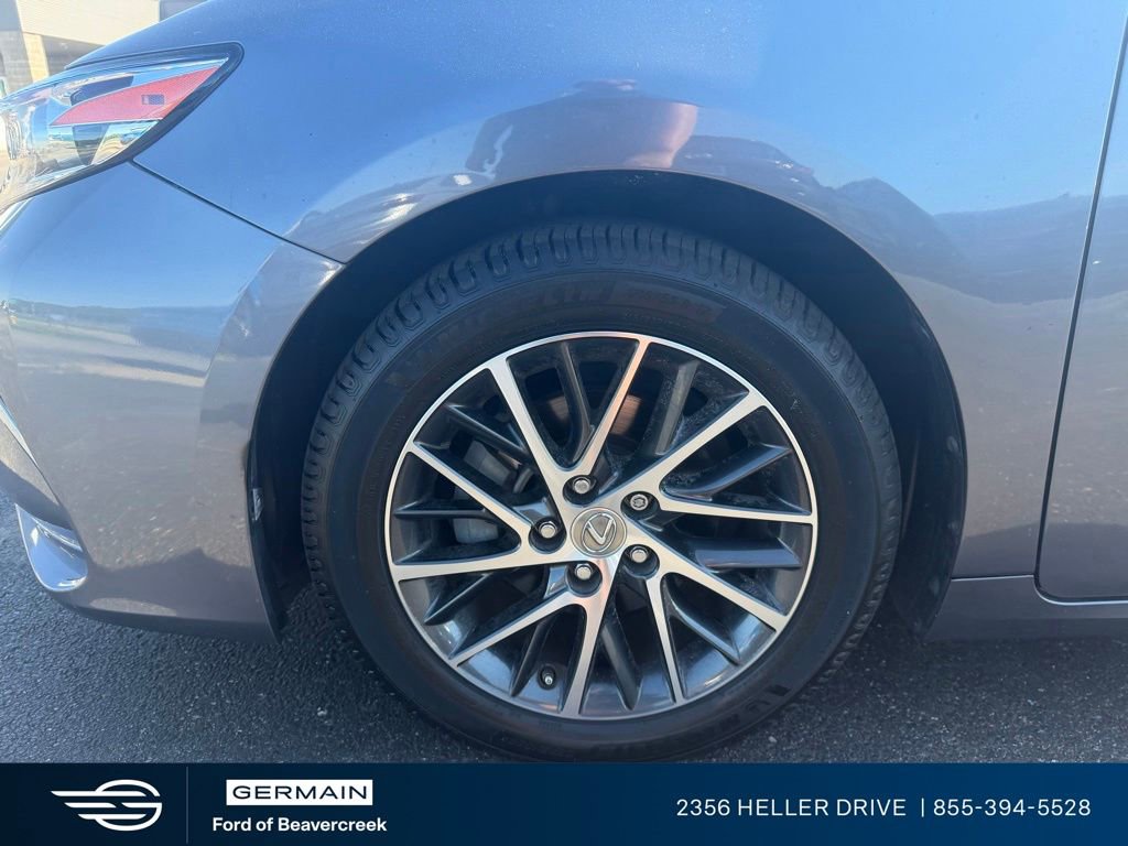 Used 2016 Lexus ES 350 w/ Luxury Package w/Wood Trim FWD image 13