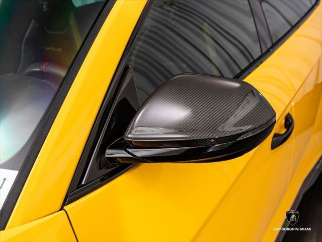 Used 2024 Lamborghini Urus Performante AWD/4WD image 9