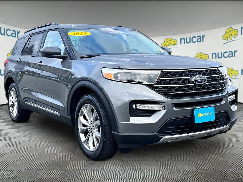 Used 2023 Ford Explorer XLT w/ Equipment Group 202A AWD/4WD image 1