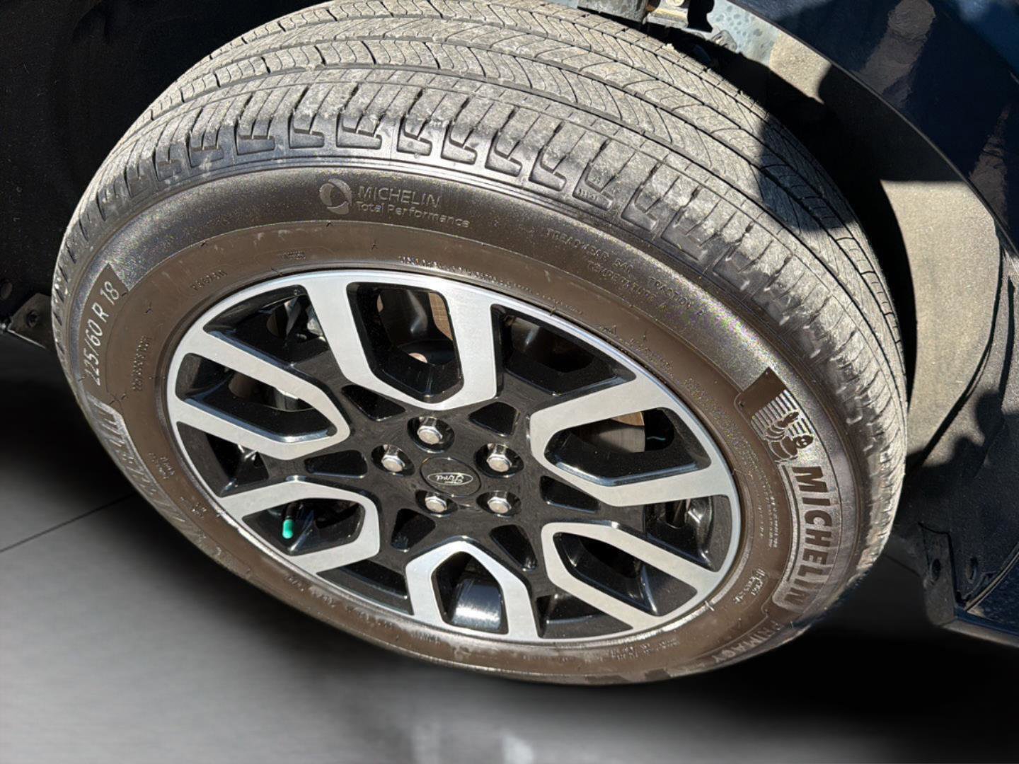 Certified 2022 Ford Maverick Lariat w/ Lariat Luxury Package image 2