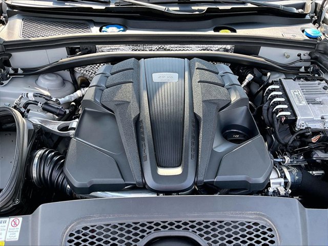 Used 2022 Porsche Macan GTS AWD/4WD image 11