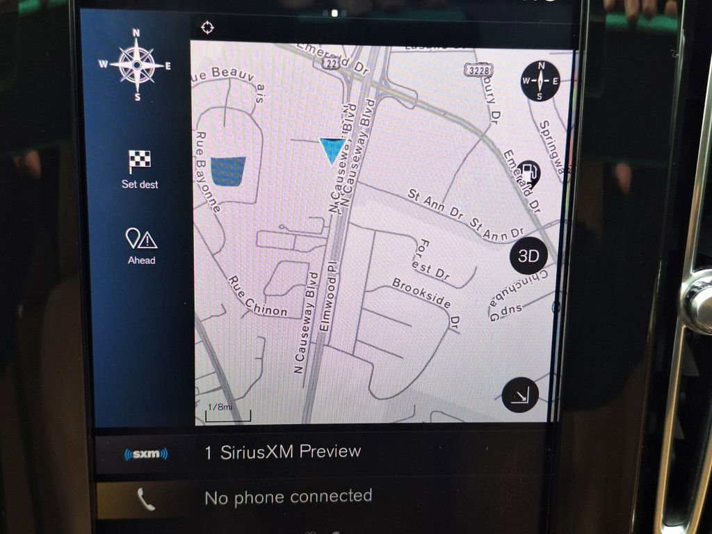 Used 2019 Volvo XC40 T5 Momentum image 16