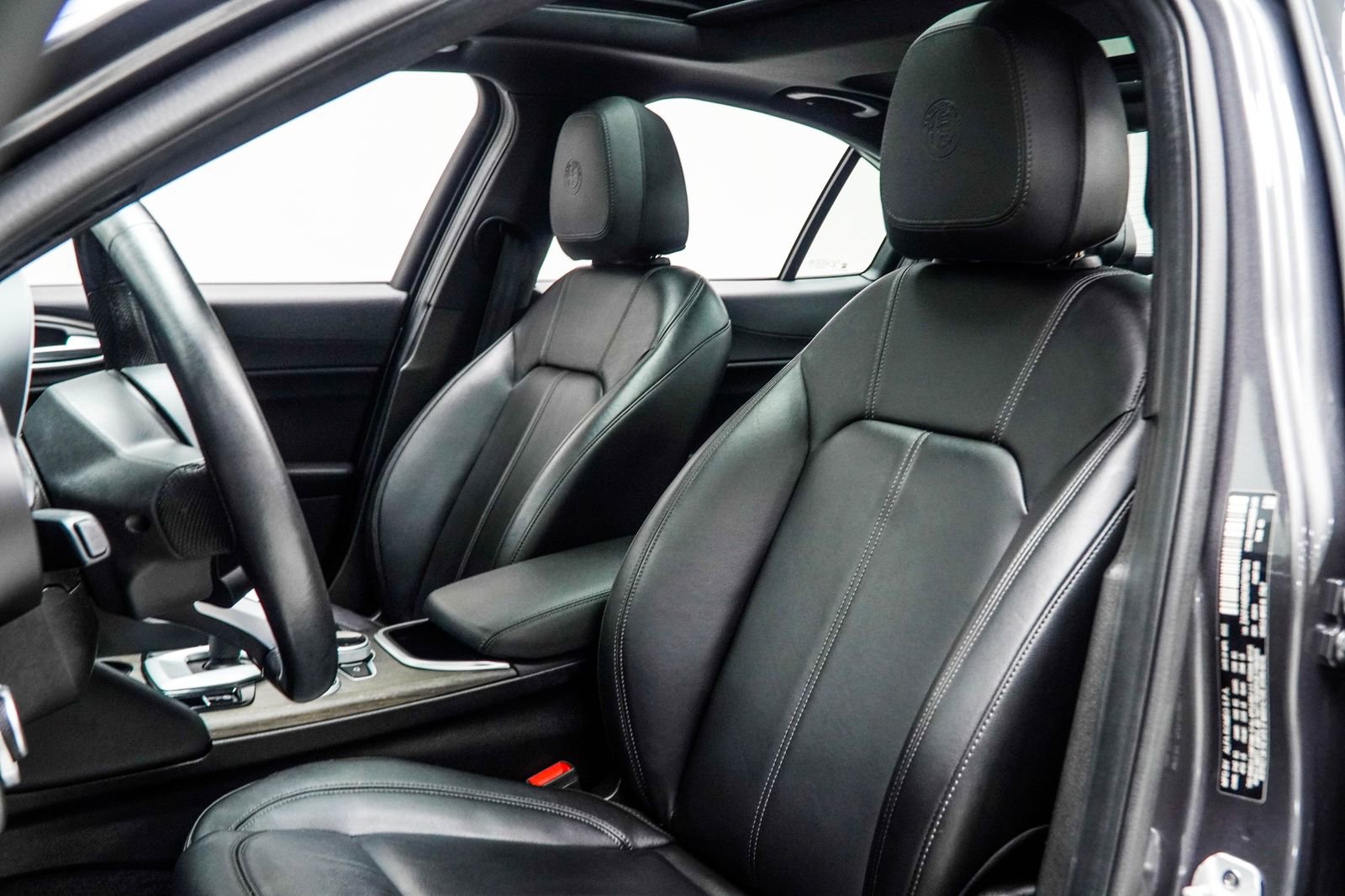 Used 2022 Alfa Romeo Giulia Ti w/ Active Assist Plus Package image 33