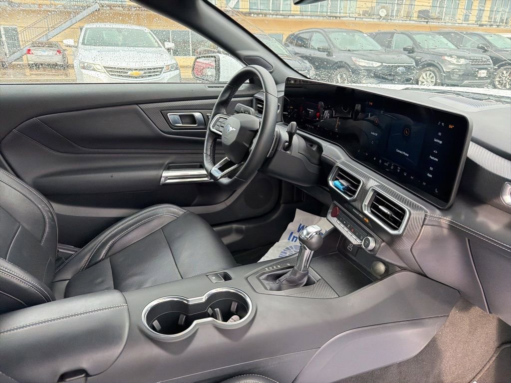 Used 2025 Ford Mustang GT Premium RWD image 14