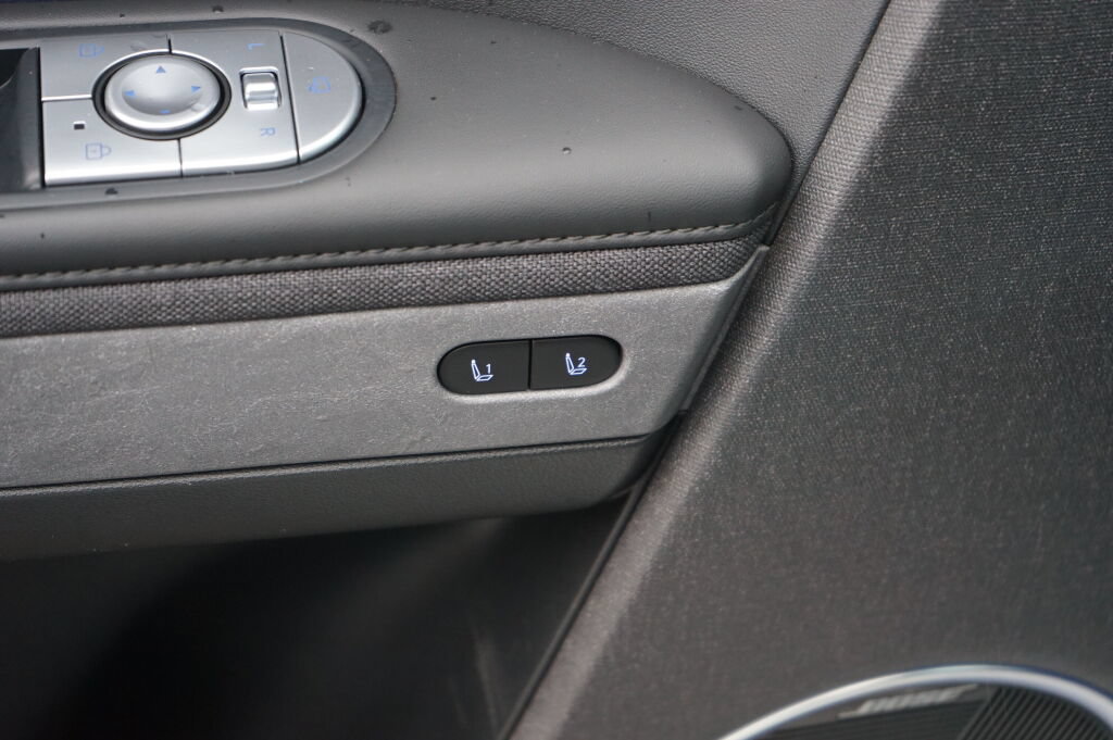 Certified 2023 Hyundai Ioniq 5 Limited AWD/4WD image 13