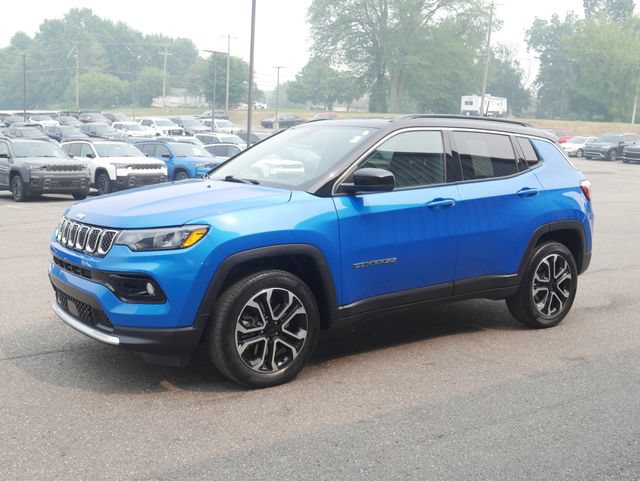 Used 2023 Jeep Compass Limited AWD/4WD image 7