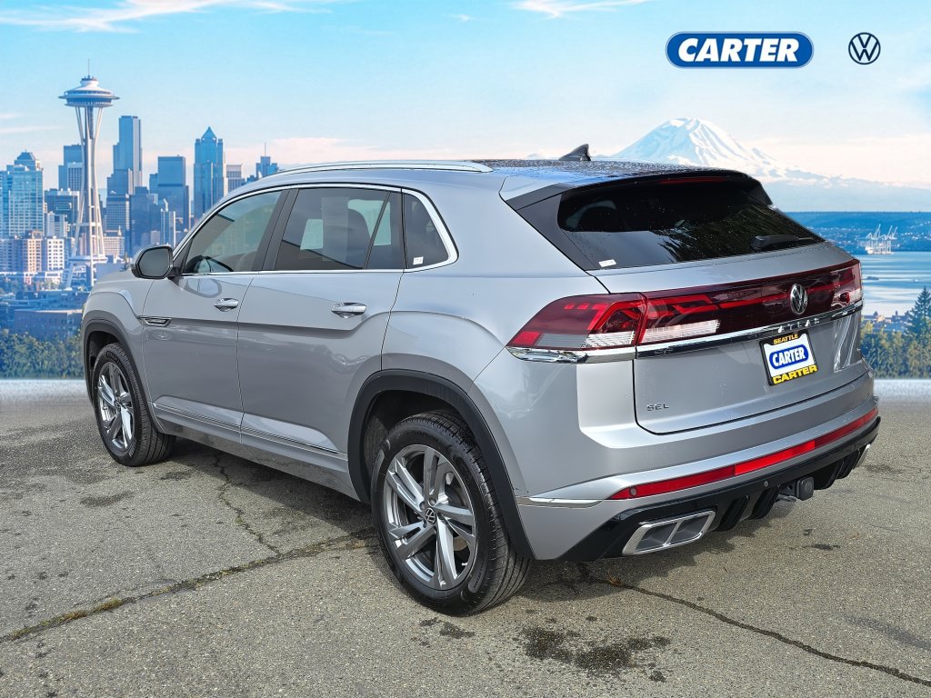 Used 2024 Volkswagen Atlas Cross Sport SEL R-Line AWD/4WD image 5