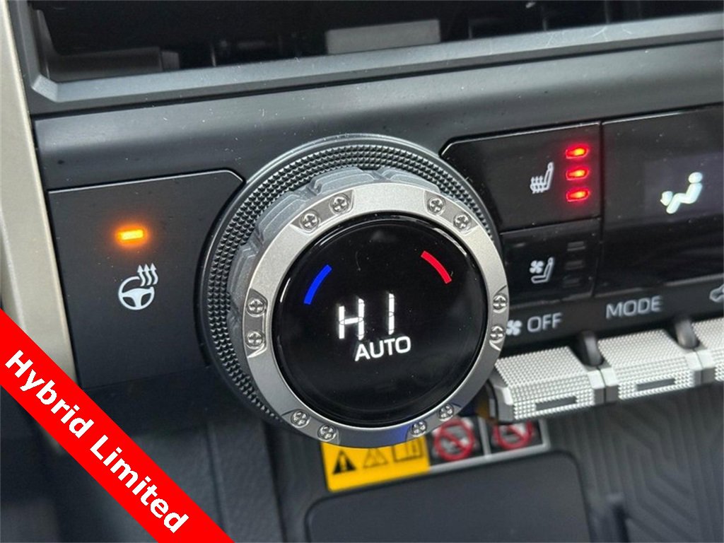 Used 2024 Toyota Tacoma Limited image 28