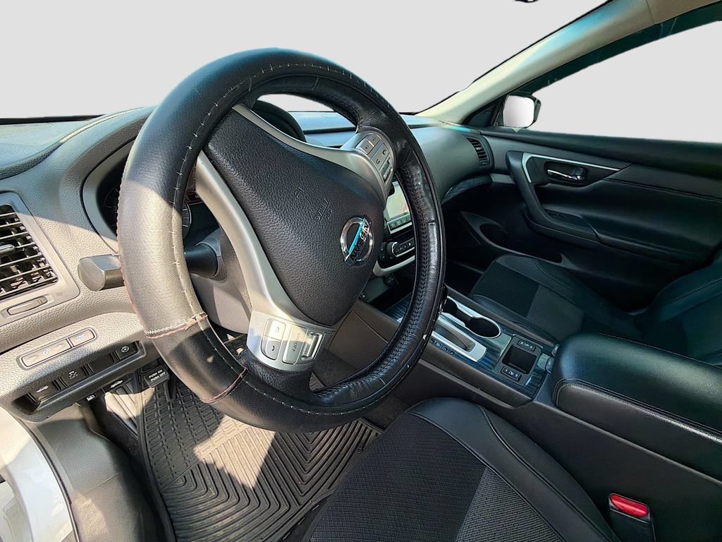 Used 2018 Nissan Altima 2.5 SL FWD image 10