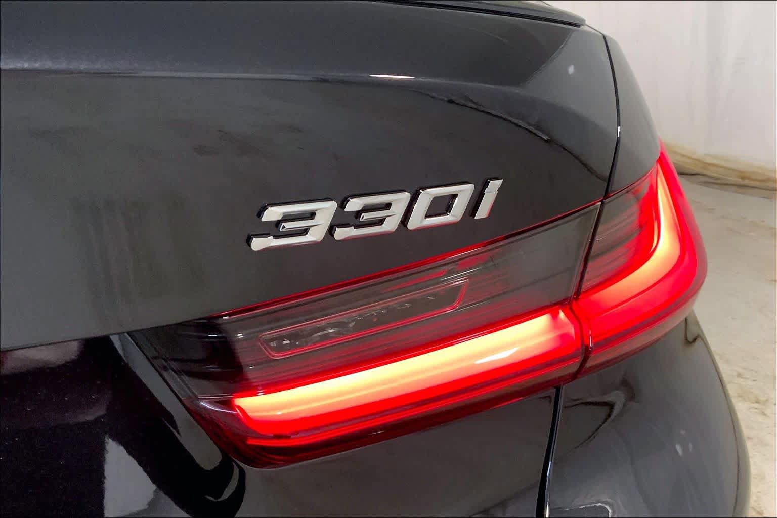 New 2026 BMW 330i xDrive Sedan w/ M Sport Package AWD/4WD image 15