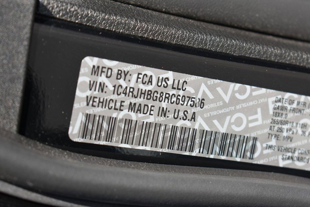 Used 2024 Jeep Grand Cherokee Limited image 38