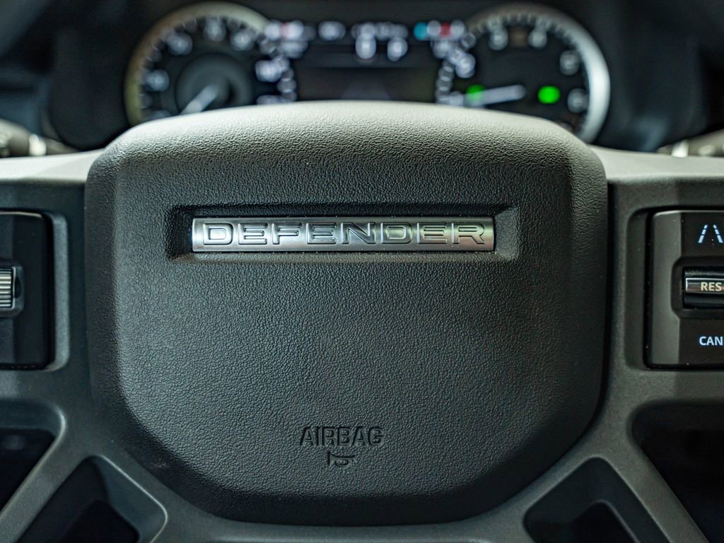 Used 2023 Land Rover Defender 90 X-Dynamic SE AWD/4WD image 23