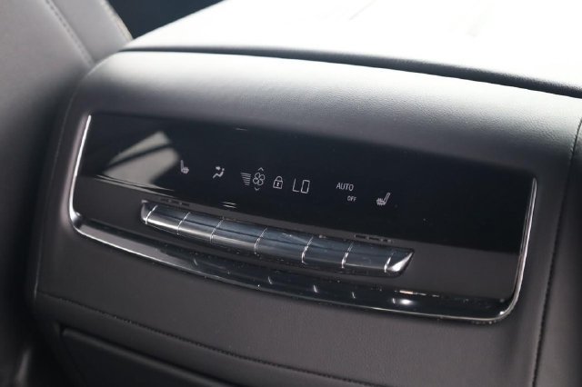 Used 2026 Cadillac Escalade Luxury w/ LPO, Floor Liner Package AWD/4WD image 22