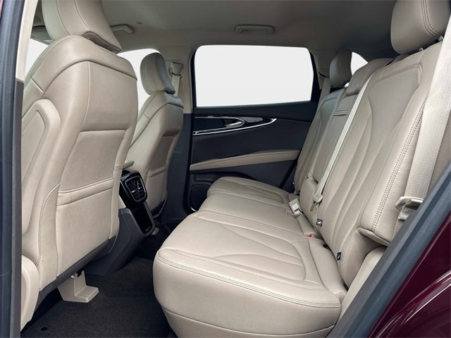 Used 2022 Lincoln Nautilus FWD image 11