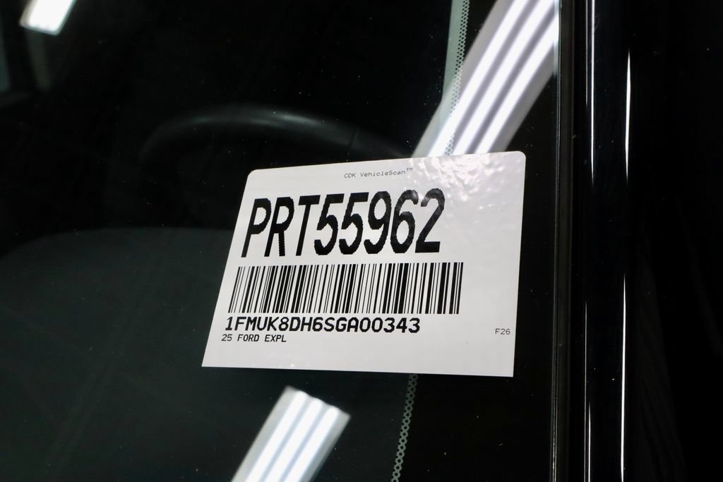 Used 2025 Ford Explorer Active AWD/4WD image 35