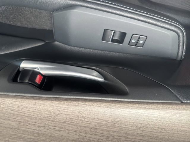 Used 2024 Toyota Grand Highlander Limited image 8