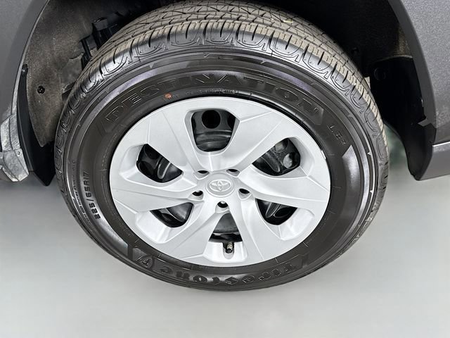 Certified 2025 Toyota RAV4 LE image 29