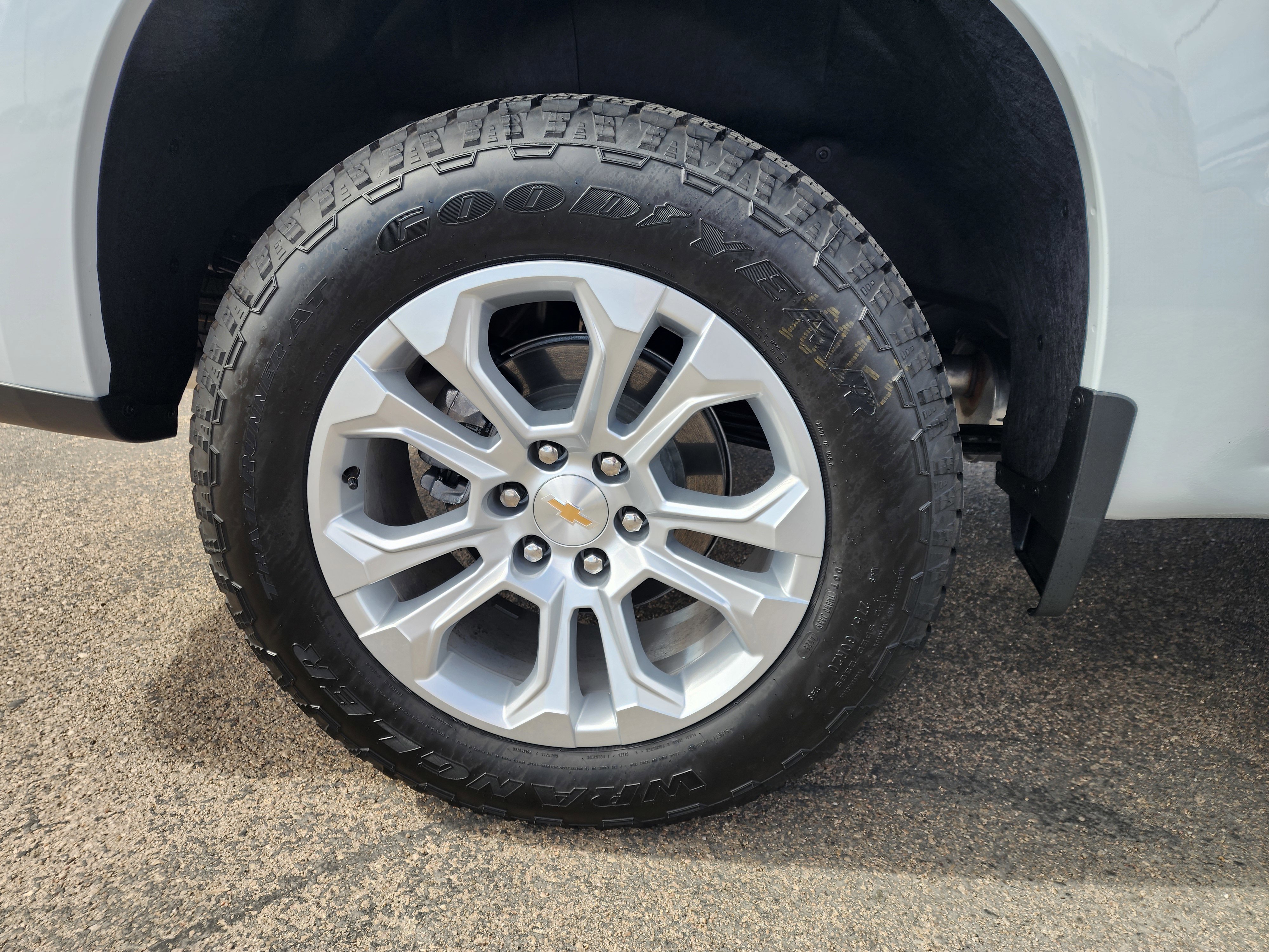 Used 2026 Chevrolet Silverado 1500 LTZ w/ LTZ Premium Package image 13