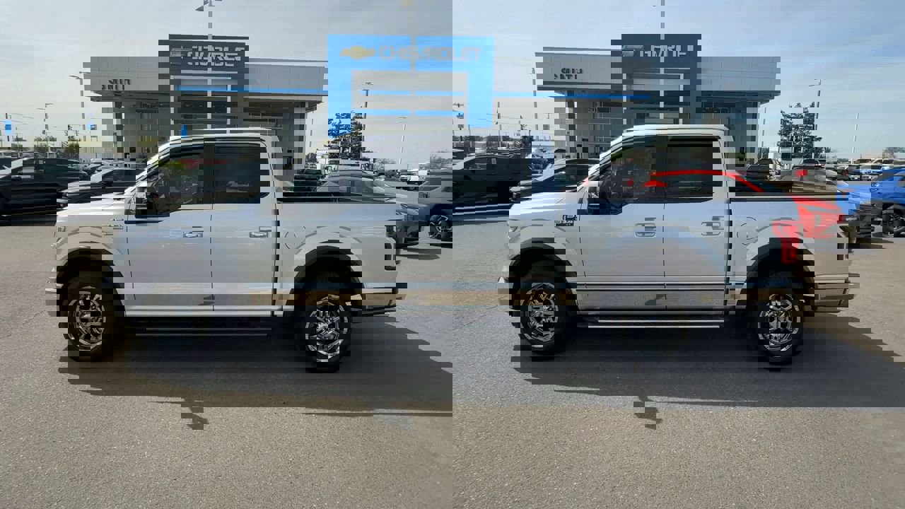 Used 2015 Ford F150 XLT w/ Equipment Group 301A Mid image 4