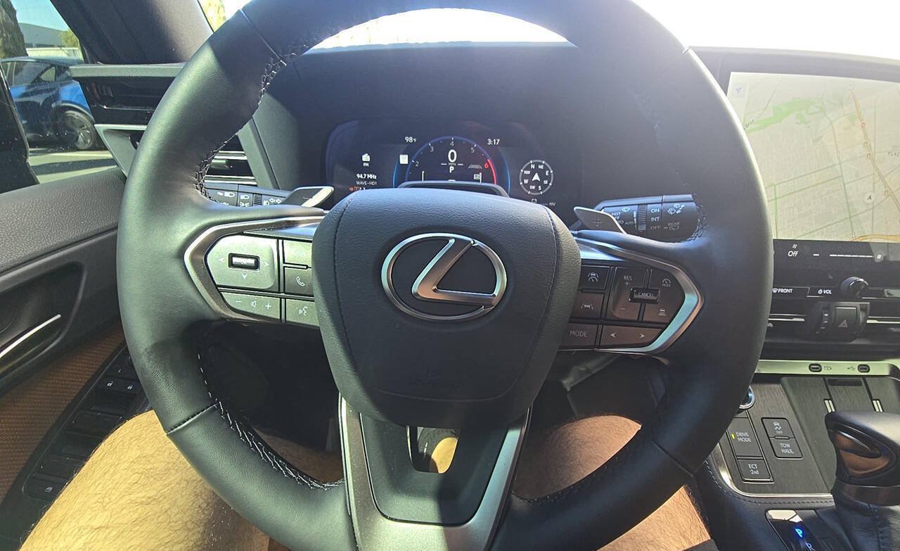 Used 2026 Lexus GX 550 w/ Cold Area Package AWD/4WD image 10