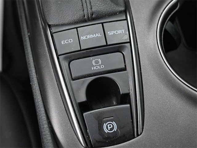 Used 2022 Toyota Camry XSE image 24