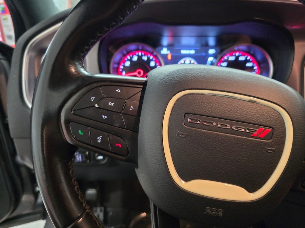 Used 2022 Dodge Charger SXT RWD image 17