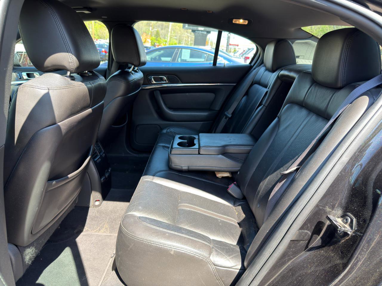 Used 2010 Lincoln MKS FWD image 7