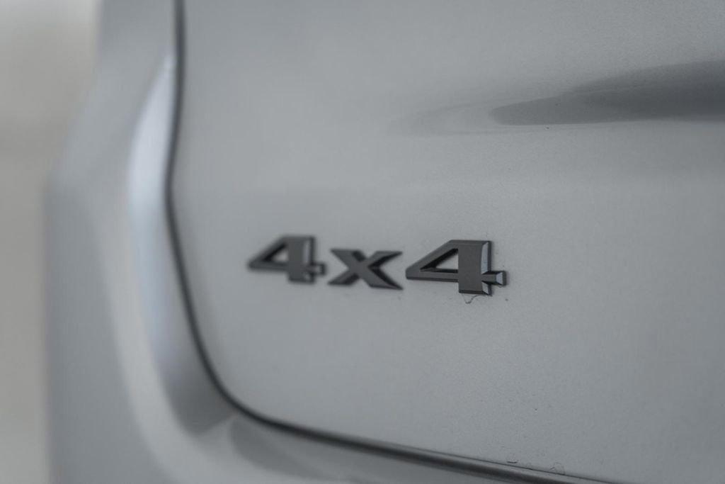 New 2025 Jeep Compass Limited w/ Sun & Sound Group image 7