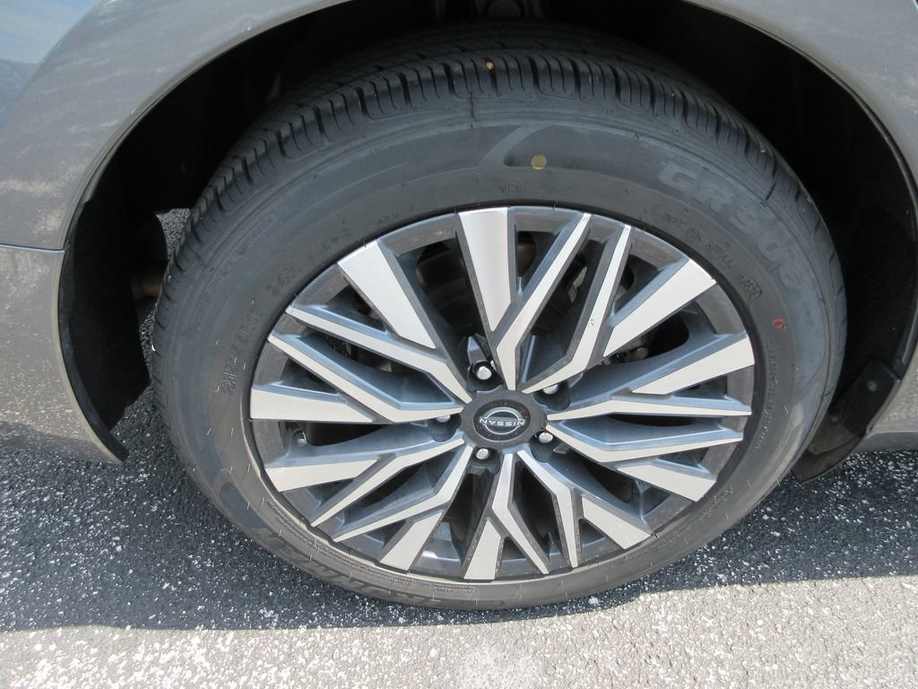 Used 2024 Nissan Altima 2.5 SV FWD image 9