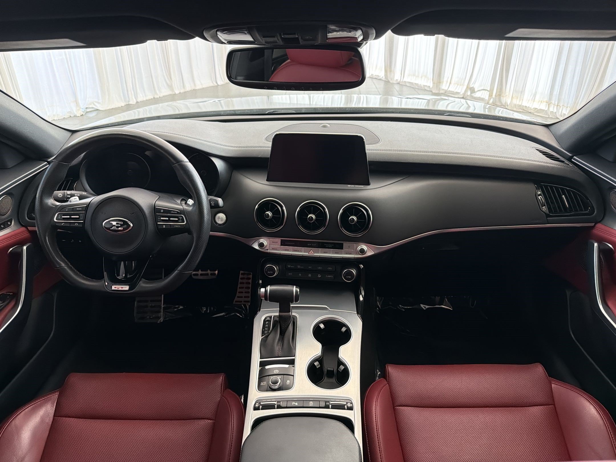 Used 2020 Kia Stinger GT1 RWD image 17