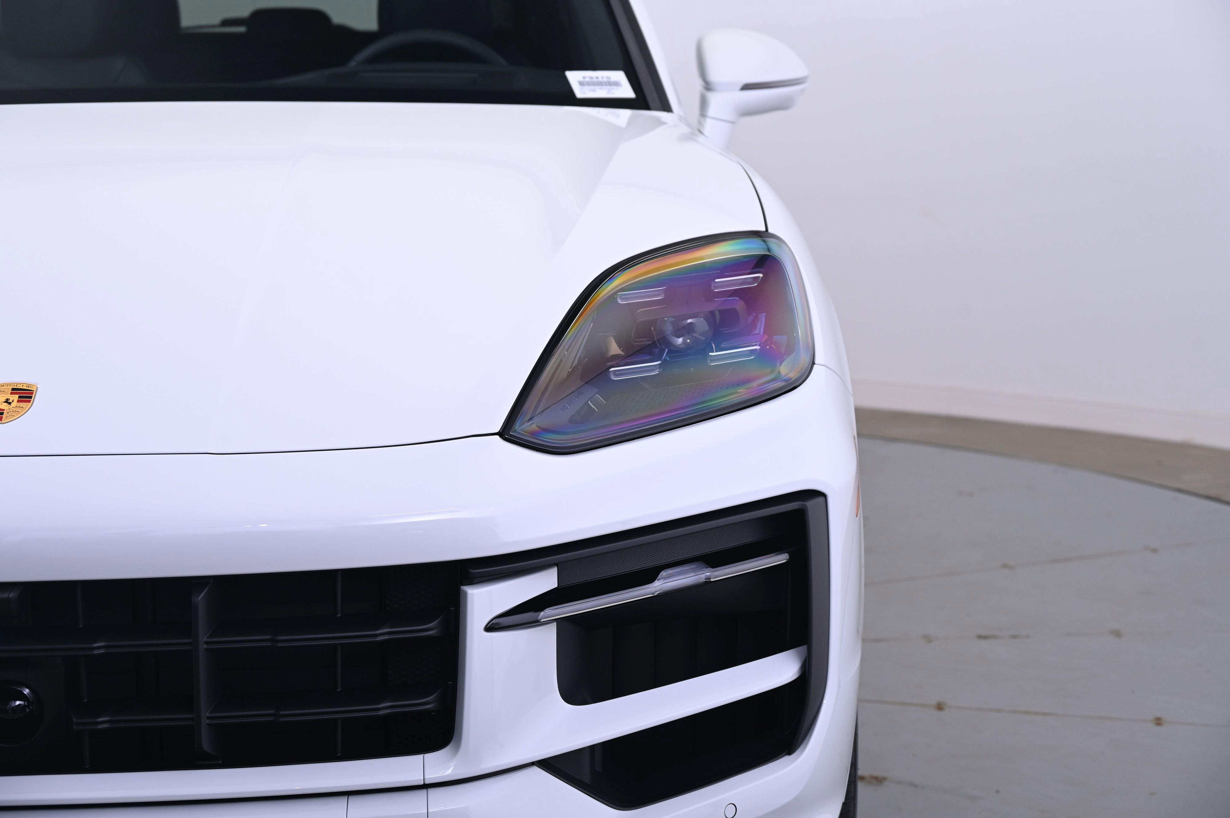 Certified 2025 Porsche Cayenne image 12